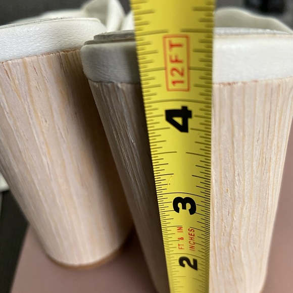 Women Heels - Picture 6 of 7